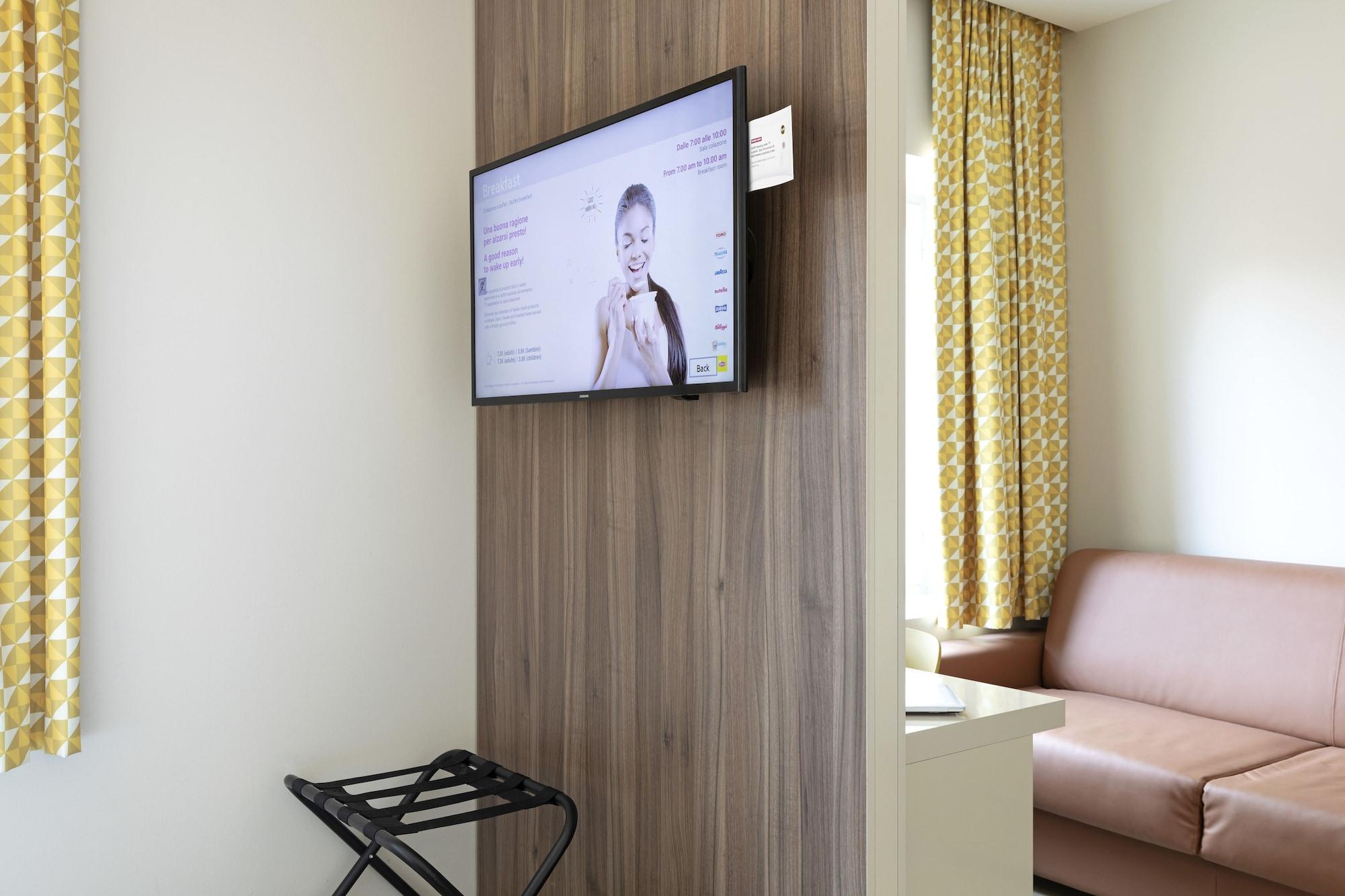 B&B Hotel Milano Central Station Екстер'єр фото